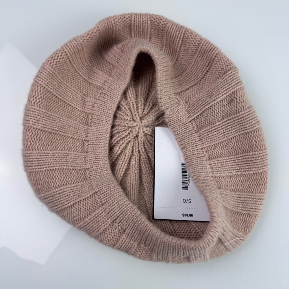 C Bloomingdales 100% Cashmere French Beret Hat Beige Tan Ribbed Knit Soft Warm - Picture 3 of 7